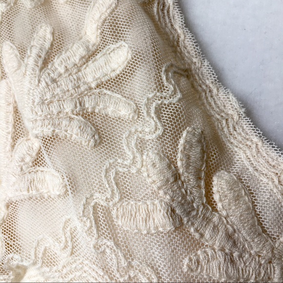 Spense Beige Embroidered Tank - Picture 3 of 7